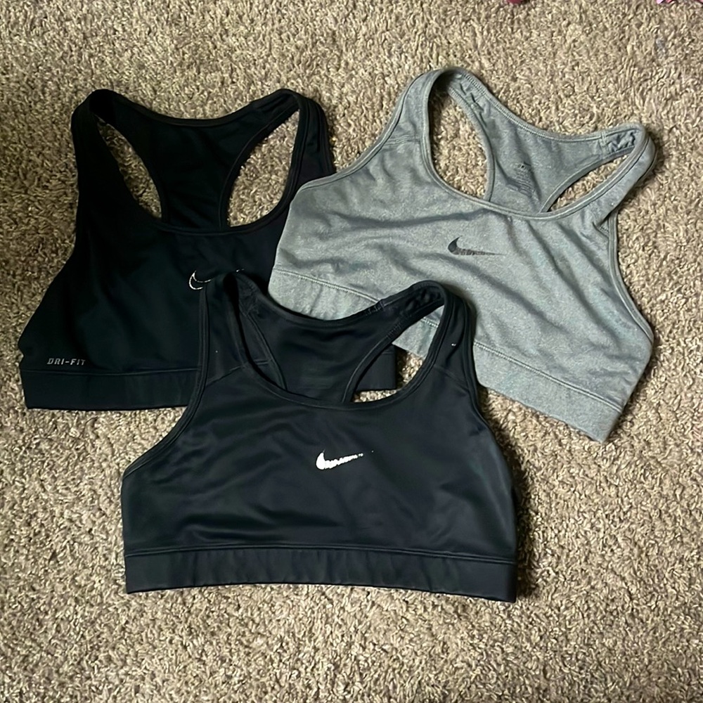 CLOSET CLEAN OUT!! Nike Sports Bras FOR SALE